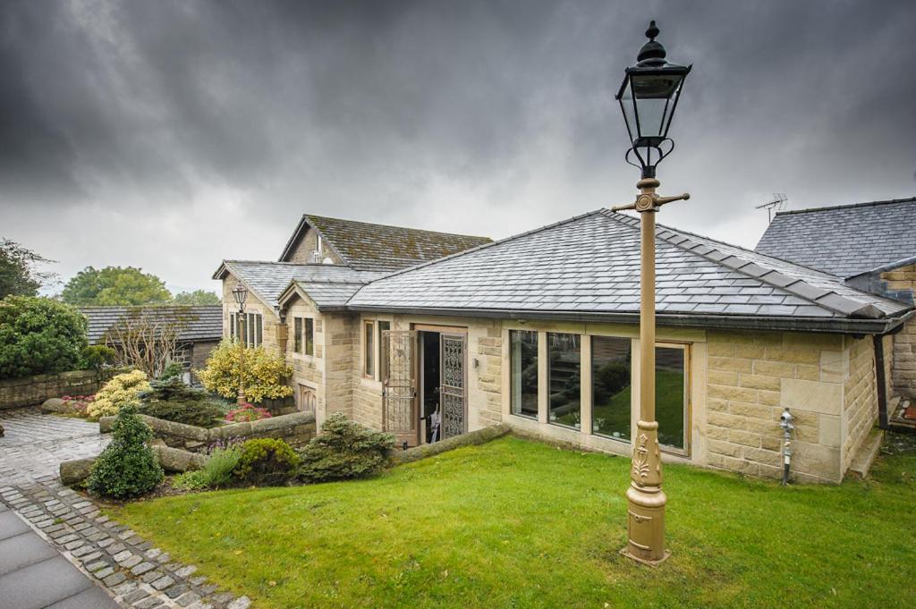 The Saddleworth Hotel Diggle 외부 사진