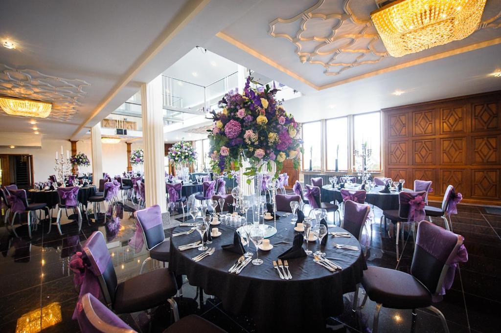 The Saddleworth Hotel Diggle 외부 사진